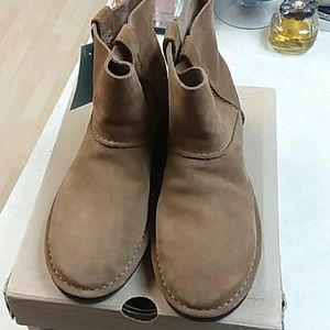 Ugg camel colored boots classic unlined mini size